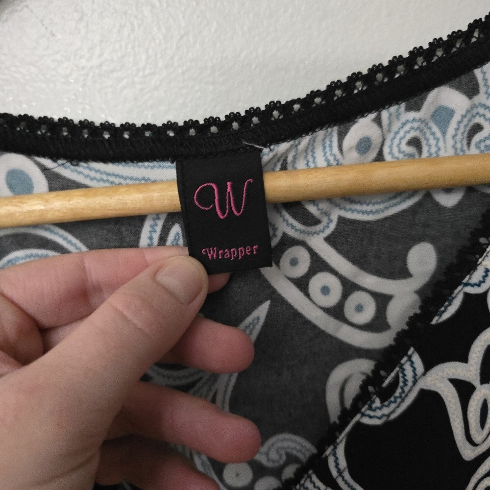 Wrapper Vintage Top Y2K Cinched Bust Size S/M Black White Textured Slinky - Picture 3 of 10